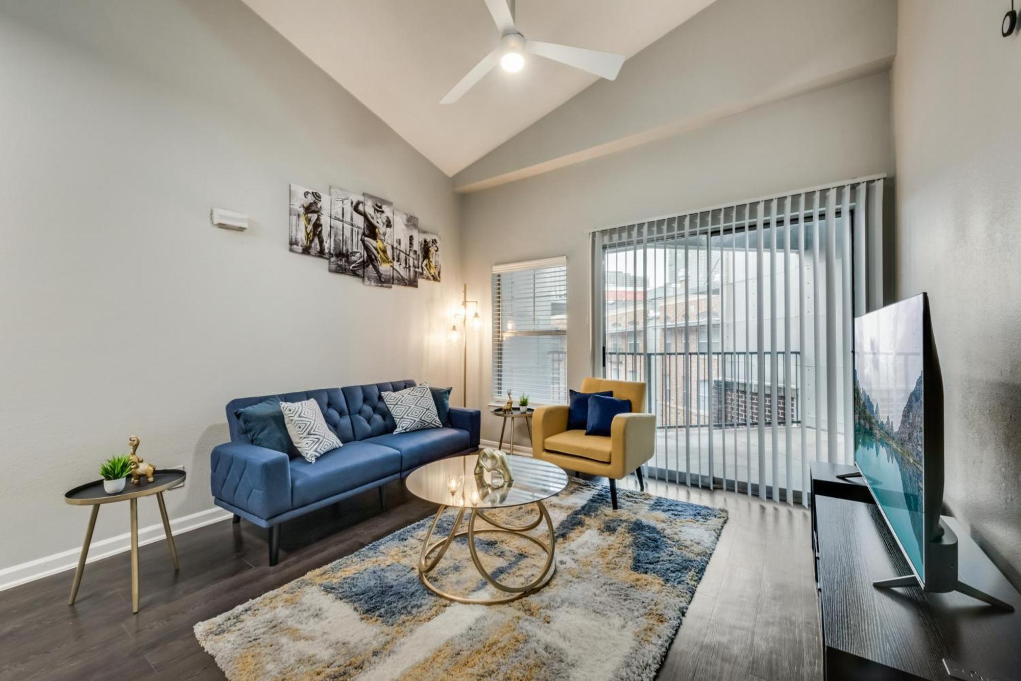 Loft Style 2Br Apt I Dallas City Center I Pool I Gym I Workspace I Pets Apartment Luaran gambar